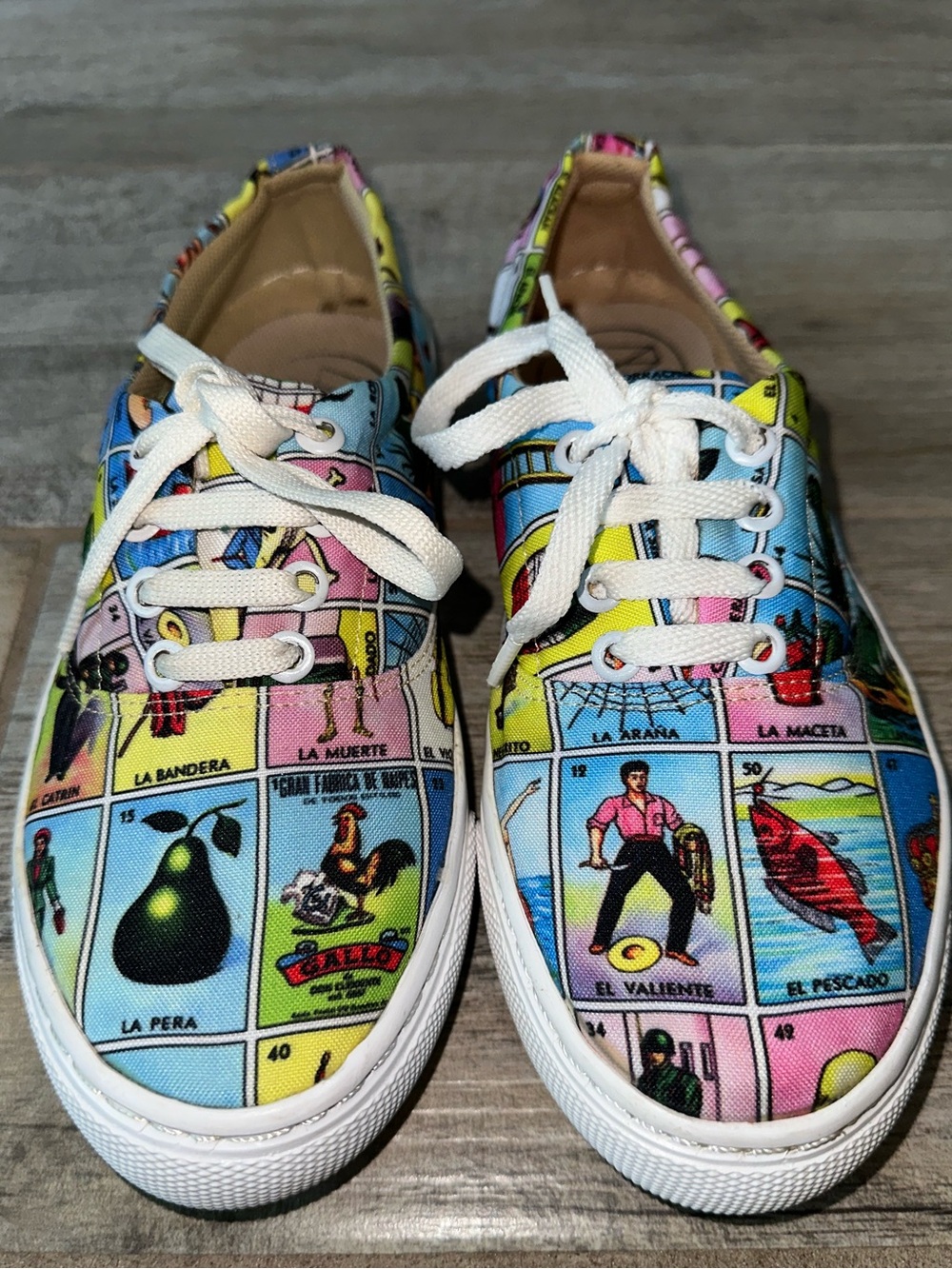 Colorful Lotera Print Lace-Up Sneakers